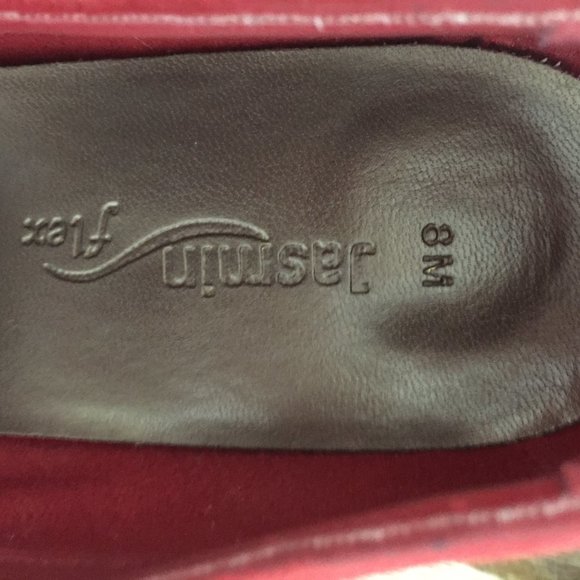 Jasmin Flex Red Suede Gold Hardware Penny Loafer Size 8M - Picture 7 of 9